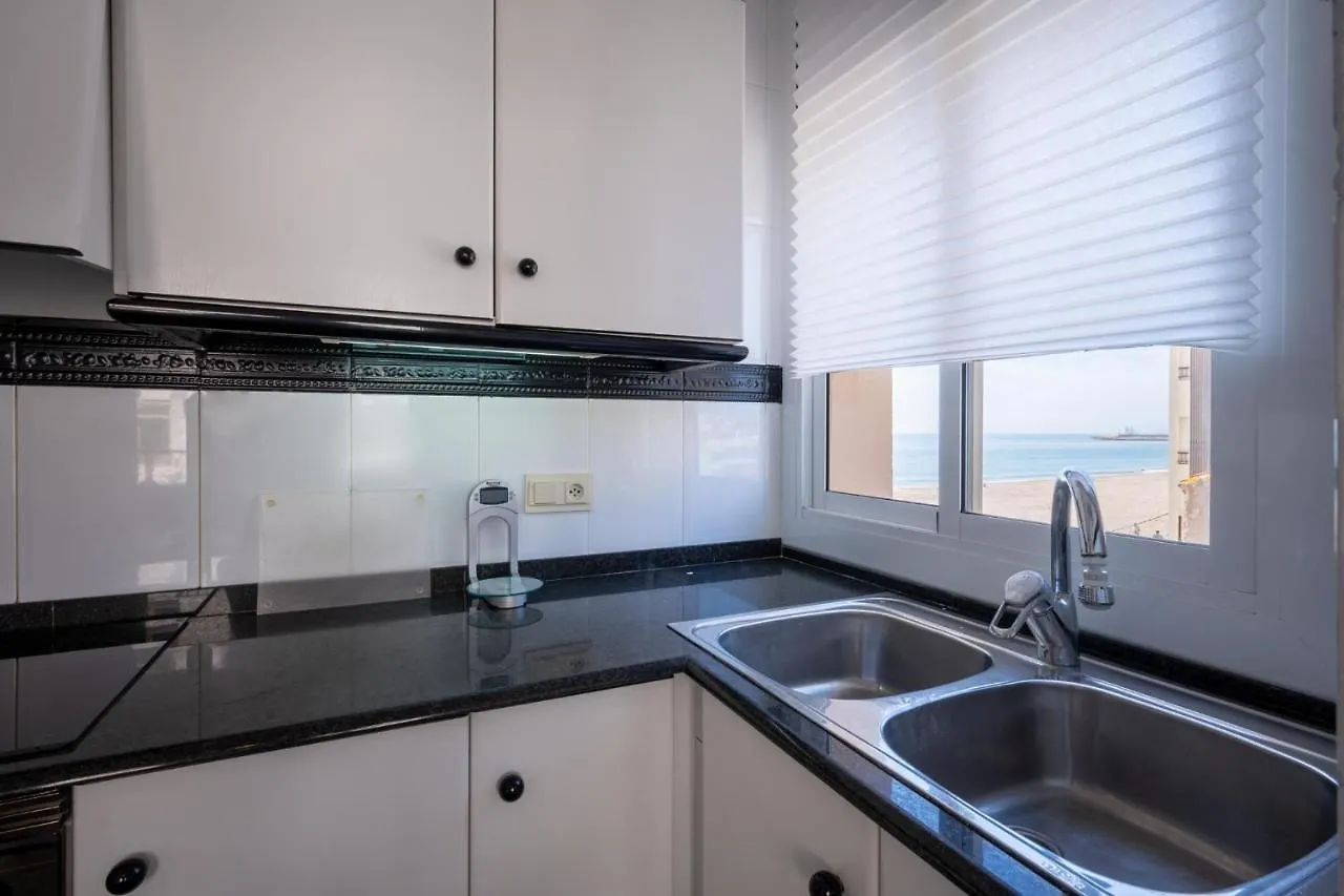 Apartment At101 Primera Linea, Vista Playa, Airco Torredembarra Spain