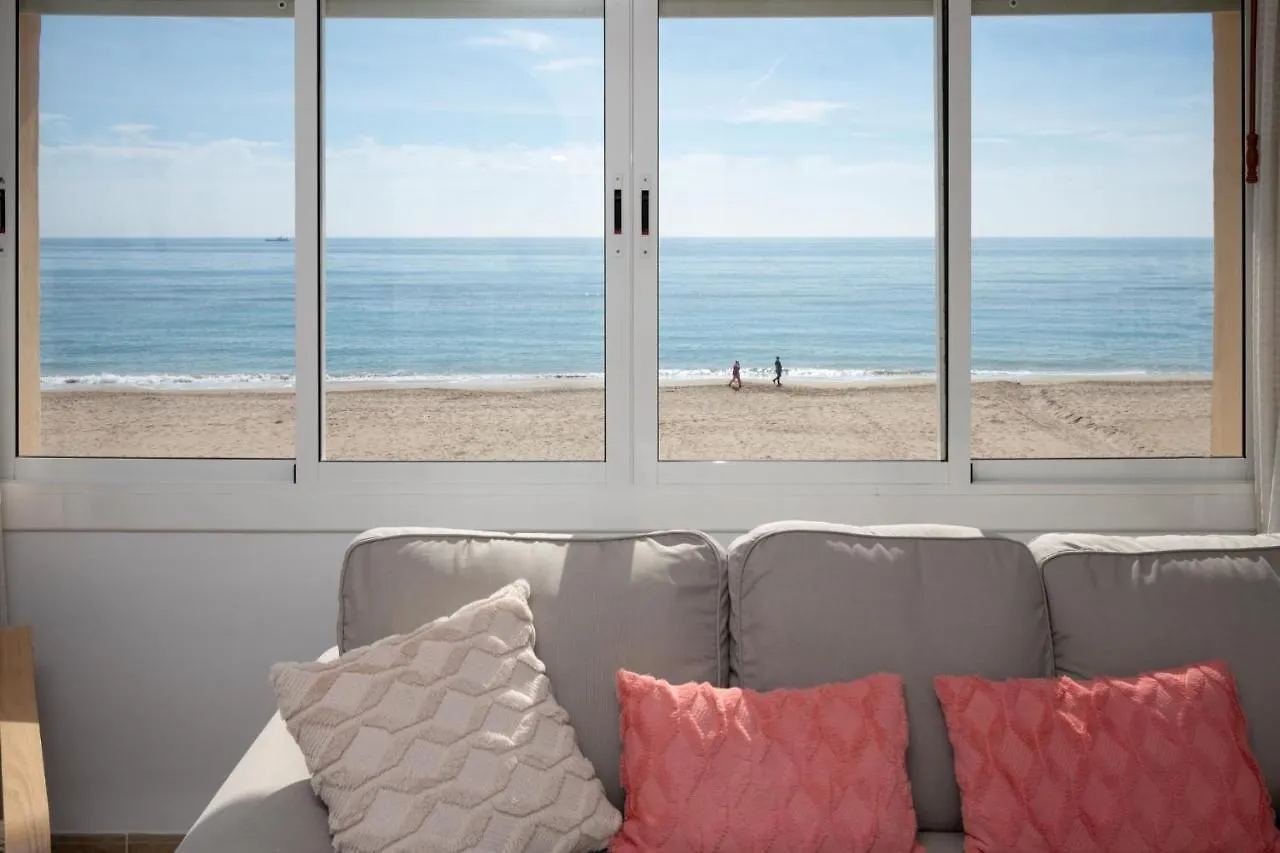 Apartment At101 Primera Linea, Vista Playa, Airco Torredembarra Spain